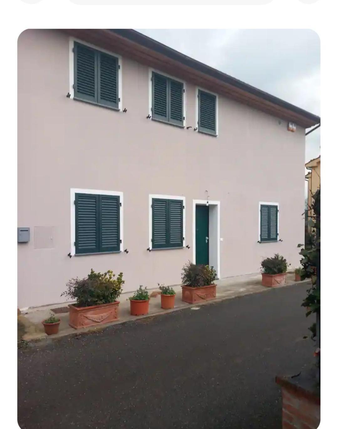 La Casa Di Tina Apartment Altopascio Luaran gambar